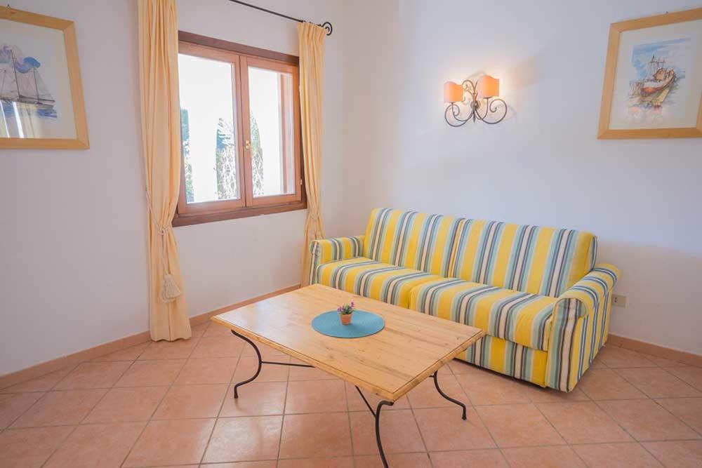 Residence Baia Sant Anna Con Piscina Tanaunella Bagian luar foto