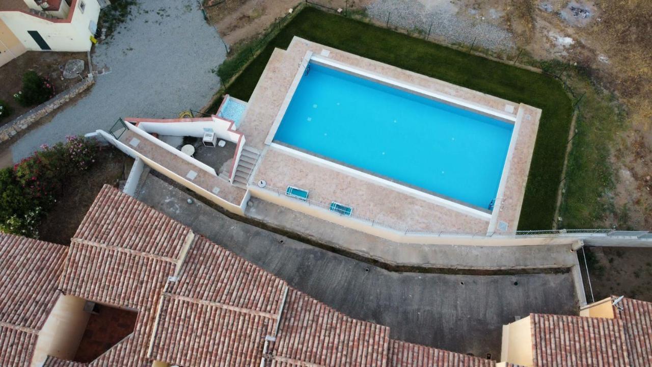 Residence Baia Sant Anna Con Piscina Tanaunella Bagian luar foto